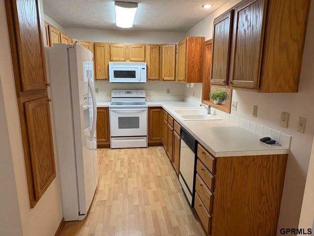 2300 Lynnridge Place, Lincoln, NE 68521