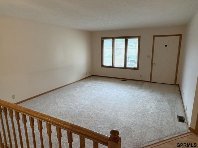2300 Lynnridge Place, Lincoln, NE 68521
