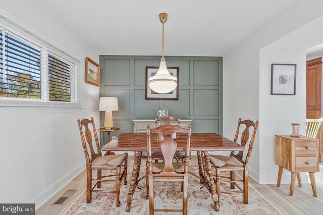 2330 ARCHDALE RD, Reston, VA 20191