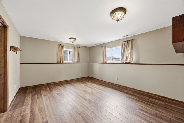 3460 27th Avenue, Marion, IA 52302