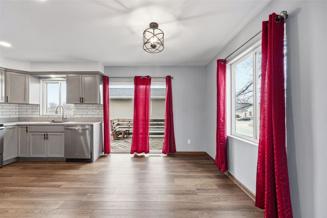 3460 27th Avenue, Marion, IA 52302