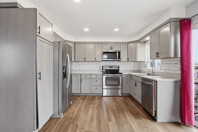 3460 27th Avenue, Marion, IA 52302