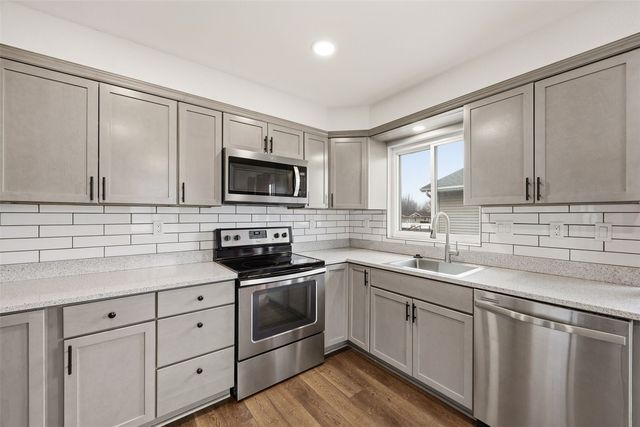 3460 27th Avenue, Marion, IA 52302