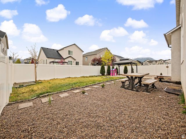 858 N MARBLE RD, Tooele, UT 84074
