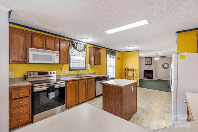 928 Neds Creek Road, Kershaw, SC 29067