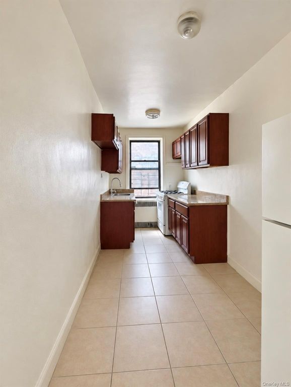 3338 Parsons Boulevard 1E, Flushing, NY 11354 — photo 4