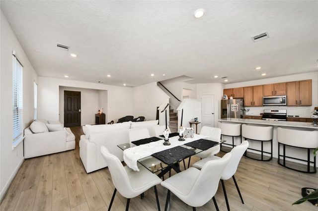 15707 Winter Heights Drive, Houston, TX 77044