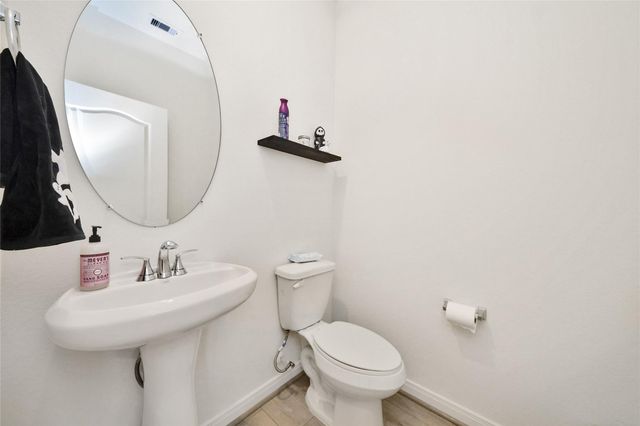 15707 Winter Heights Drive, Houston, TX 77044