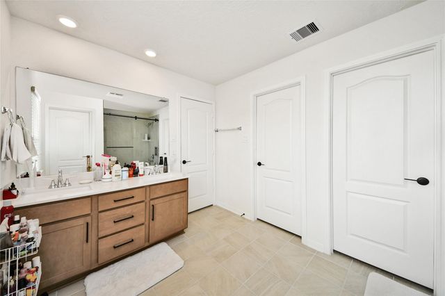 15707 Winter Heights Drive, Houston, TX 77044