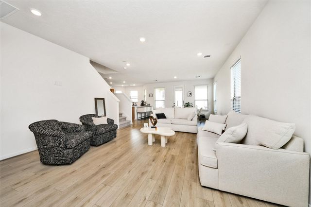 15707 Winter Heights Drive, Houston, TX 77044