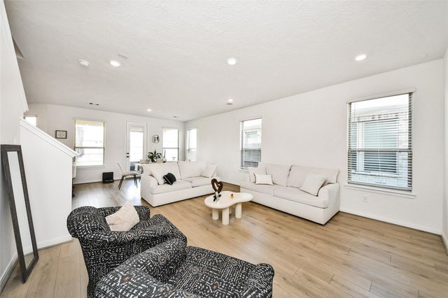 15707 Winter Heights Drive, Houston, TX 77044