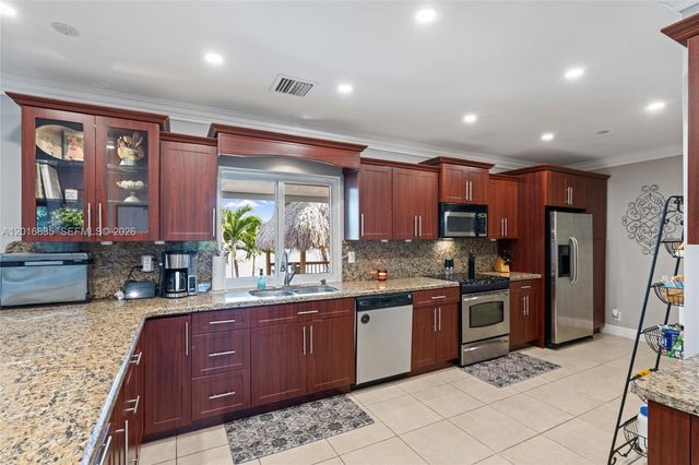 7964 SW 199th Ter, Cutler Bay, FL 33189