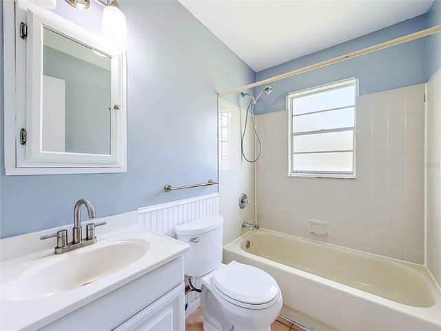 460 N PINE AVENUE, Oviedo, FL 32765