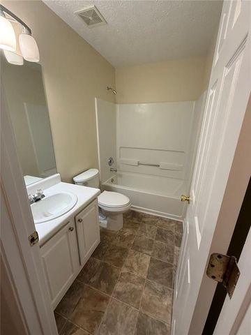 5975 Hillvale Trail, Lithonia, GA 30058