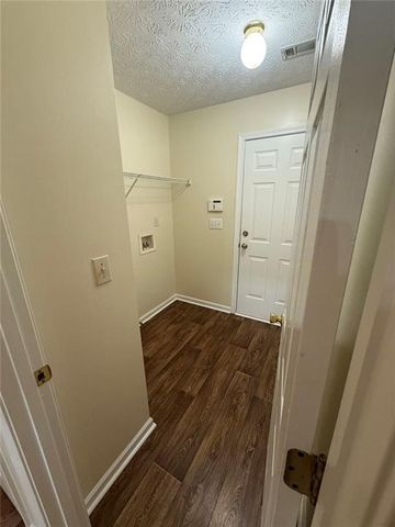 5975 Hillvale Trail, Lithonia, GA 30058