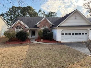 5975 Hillvale Trail, Lithonia, GA 30058