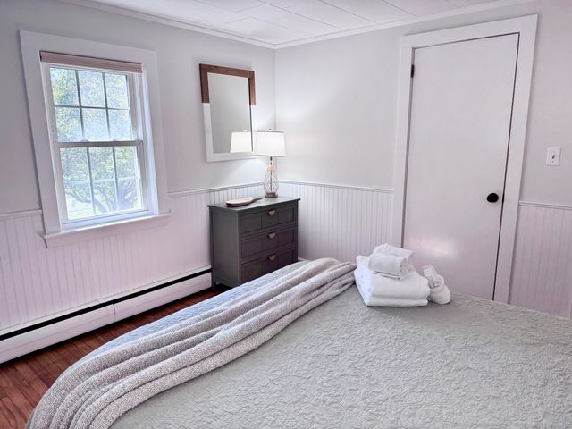 42 Vineyard Avenue, Hyannis, MA 02601