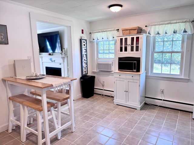 42 Vineyard Avenue, Hyannis, MA 02601