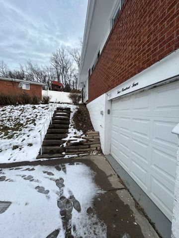 404 Northern Pike, Penn Hills, PA 15235