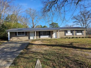 8984 Westwood Drive, Meridian, MS 39307