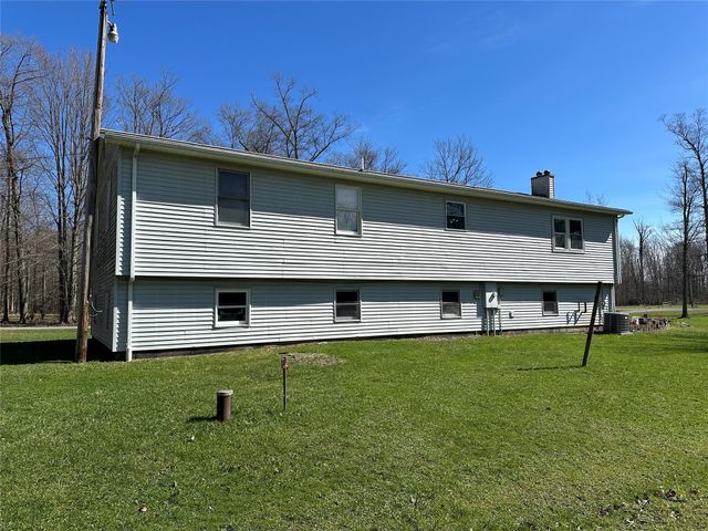 8789 PURITAN Lane, Linesville, PA 16424