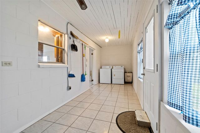 106 Overview DR, Zapata, TX 78076