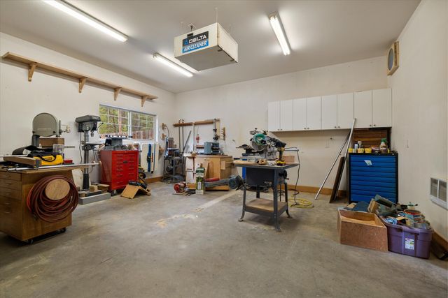 51601 Pine Loop Drive na, La Pine, OR 97739