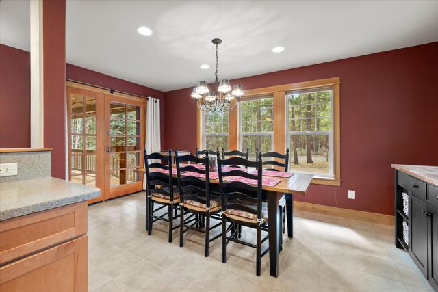 51601 Pine Loop Drive na, La Pine, OR 97739