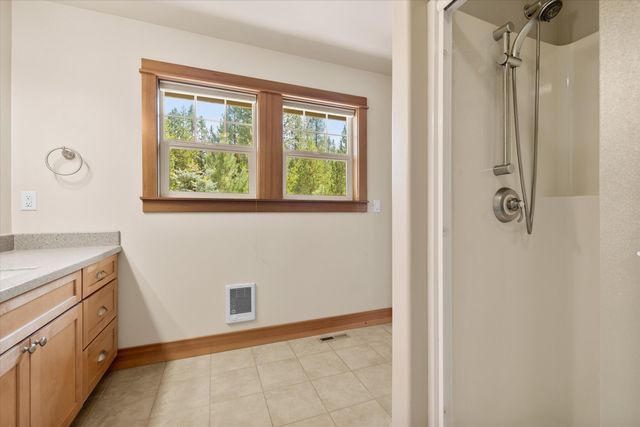 51601 Pine Loop Drive na, La Pine, OR 97739
