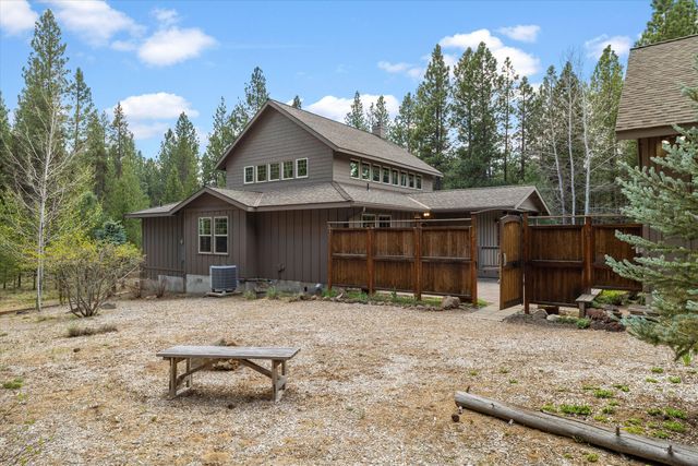 51601 Pine Loop Drive na, La Pine, OR 97739
