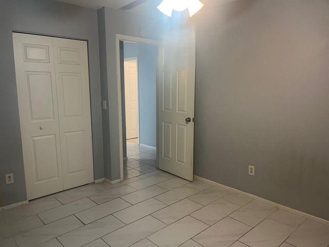 450 SW Belmont Circle, Port St. Lucie, FL 34953