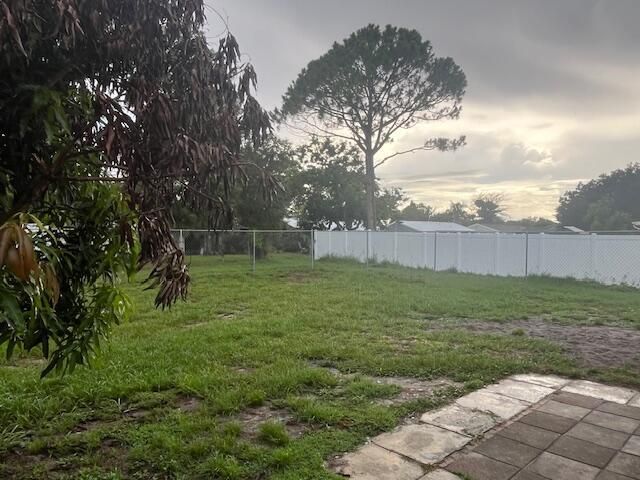 450 SW Belmont Circle, Port St. Lucie, FL 34953