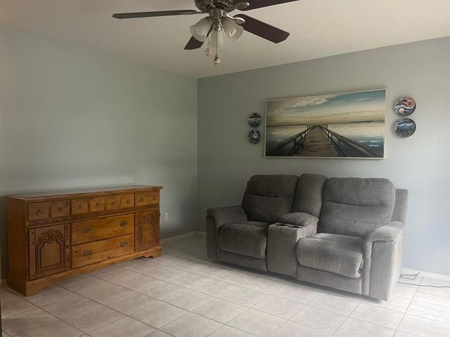 450 SW Belmont Circle, Port St. Lucie, FL 34953