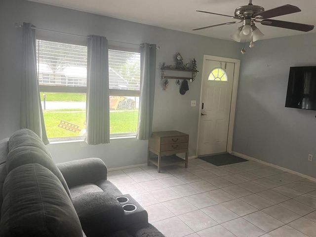 450 SW Belmont Circle, Port St. Lucie, FL 34953
