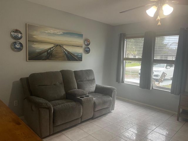 450 SW Belmont Circle, Port St. Lucie, FL 34953