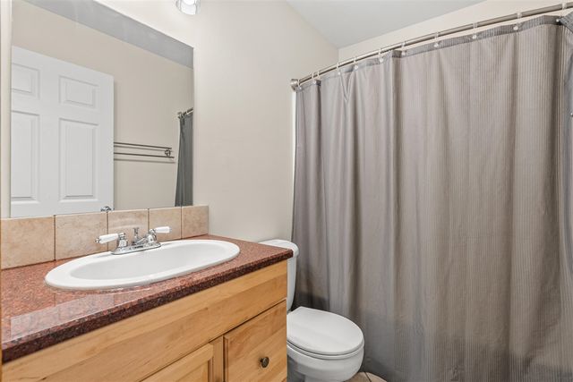 1070 N 3rd Street, Kalamazoo, MI 49009