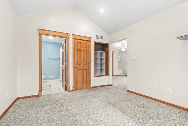 1070 N 3rd Street, Kalamazoo, MI 49009