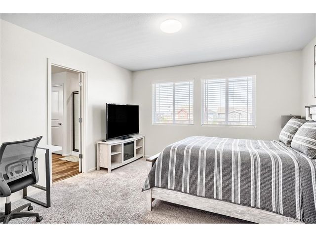 6211 N Malaya St, Aurora, CO 80019