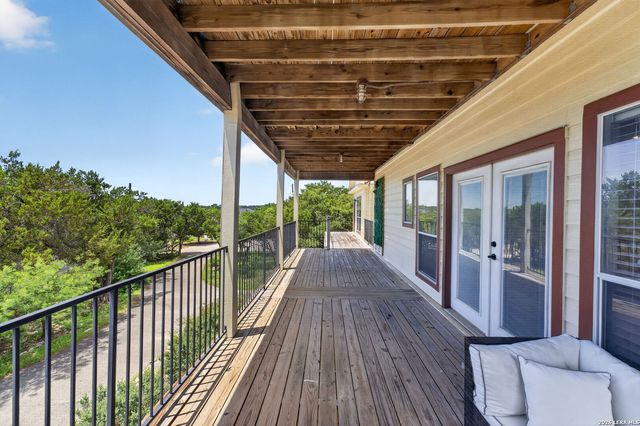 1729 SORREL CREEK DR, Canyon Lake, TX 78133