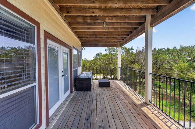 1729 SORREL CREEK DR, Canyon Lake, TX 78133