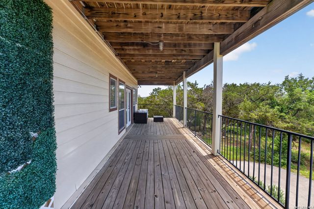 1729 SORREL CREEK DR, Canyon Lake, TX 78133
