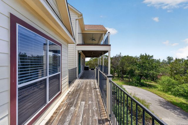 1729 SORREL CREEK DR, Canyon Lake, TX 78133