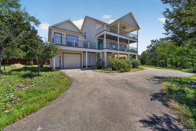 1729 SORREL CREEK DR, Canyon Lake, TX 78133