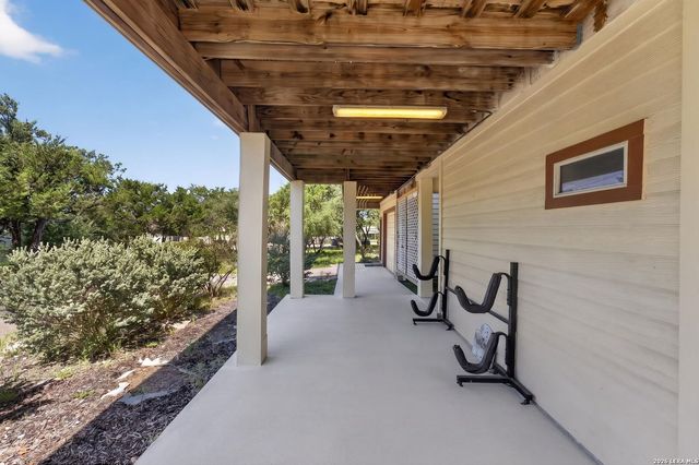 1729 SORREL CREEK DR, Canyon Lake, TX 78133