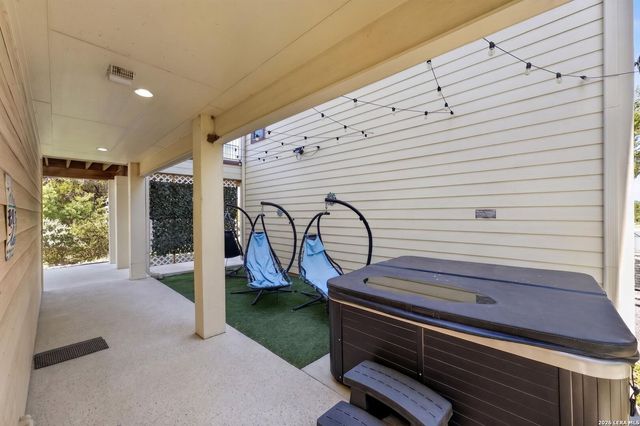 1729 SORREL CREEK DR, Canyon Lake, TX 78133