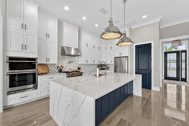 5713 TYBEE ISLAND DRIVE, Apollo Beach, FL 33572