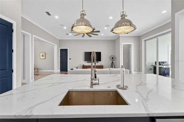 5713 TYBEE ISLAND DRIVE, Apollo Beach, FL 33572