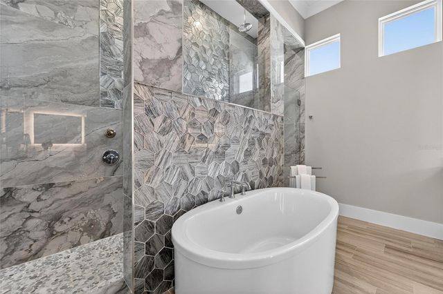 5713 TYBEE ISLAND DRIVE, Apollo Beach, FL 33572