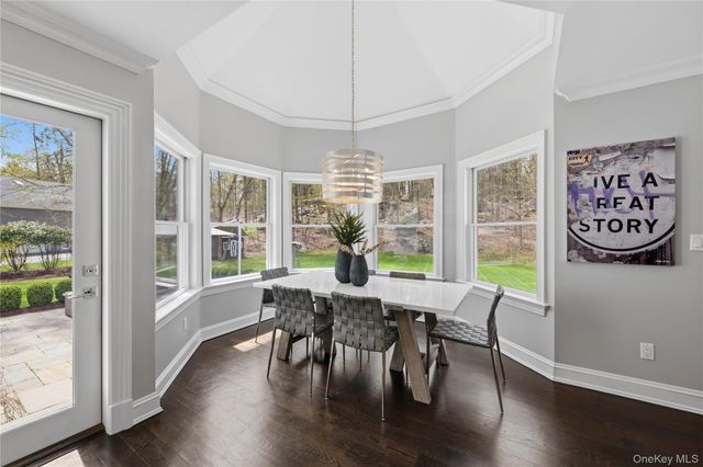 11 Thornewood Road, Armonk, NY 10504