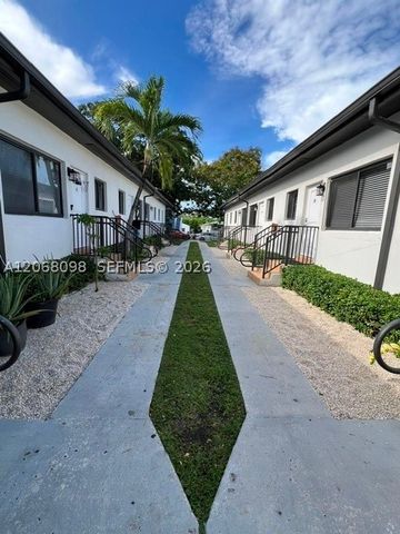 2121 SW 14th Ter 5, Miami, FL 33145